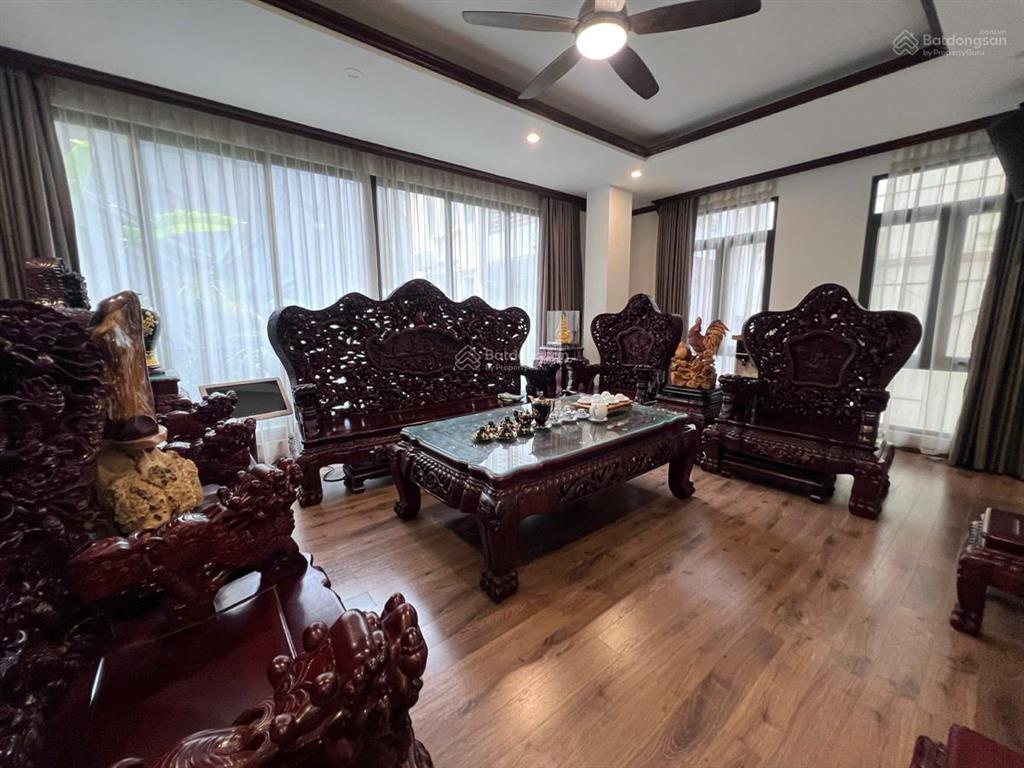 Trần quang diệu! lô góc, dt 68m2, 6 tầng, thang máy, gara ô tô. giá 27 tỷ
