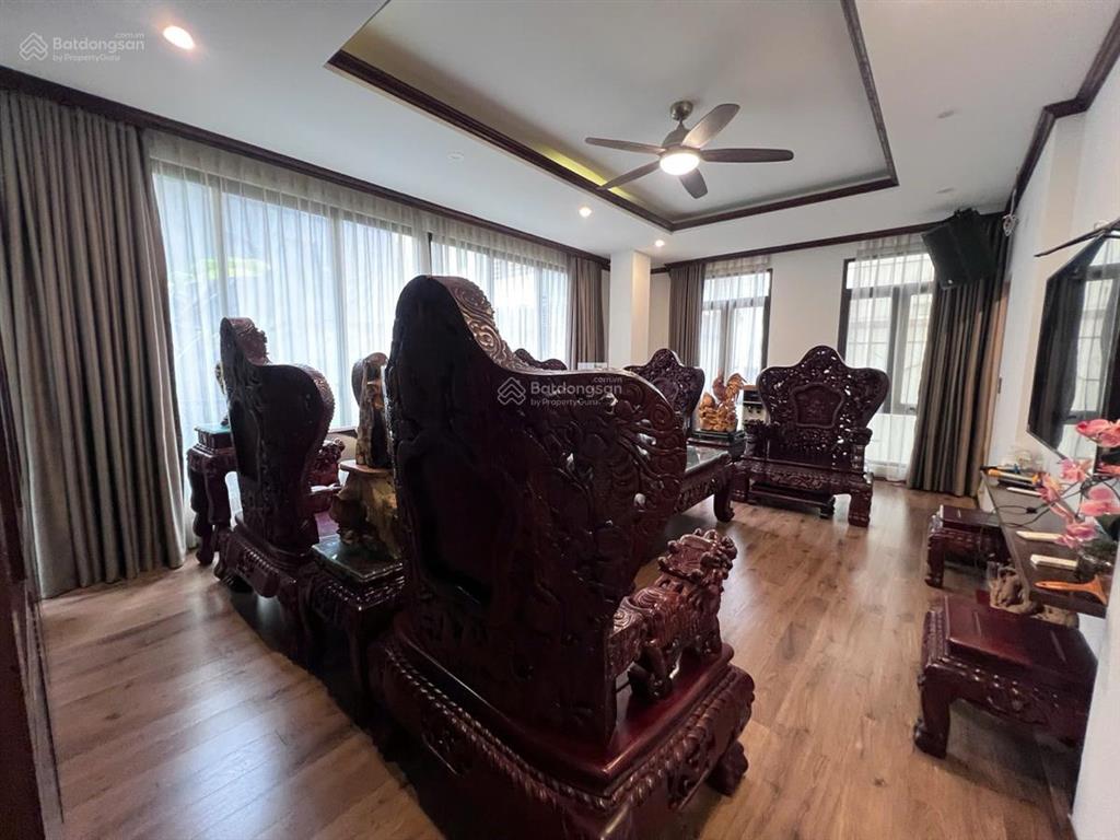 Trần quang diệu! lô góc, dt 68m2, 6 tầng, thang máy, gara ô tô. giá 27 tỷ