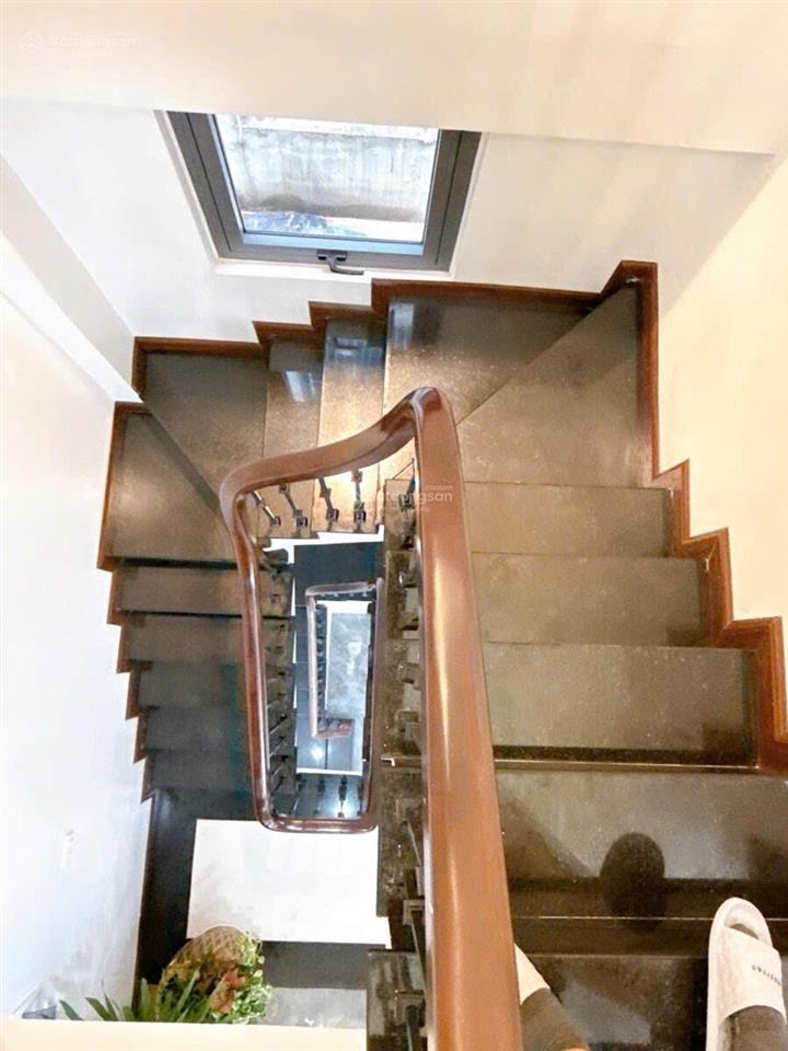 Bán gấp! thái hà 112m2, 7 tầng, thông sàn, 2 thoáng, gara ô tô, thang máy, kinh doanh, cho thuê
