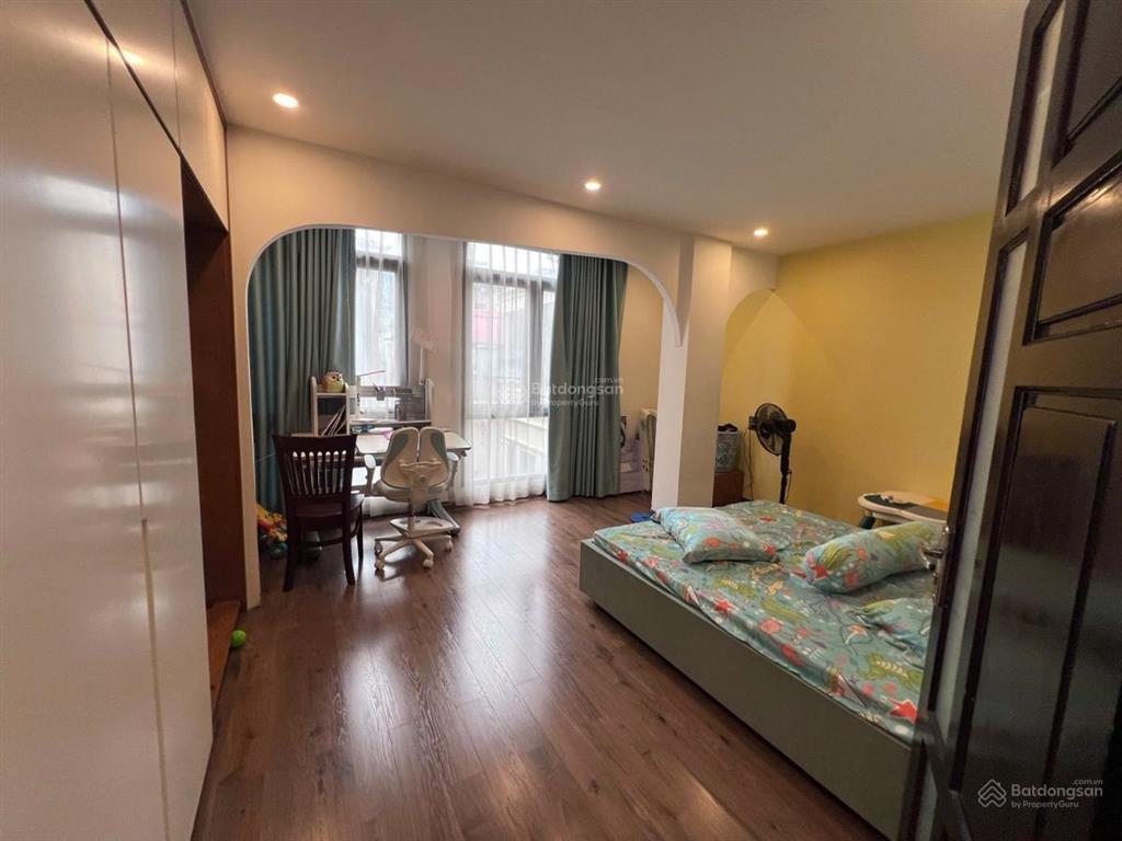 Thái thịnh, hiếm, lô góc, ngõ ô tô tránh 50m2 6 tầng, gara ô tô, thang máy, 5 phòng ngủ