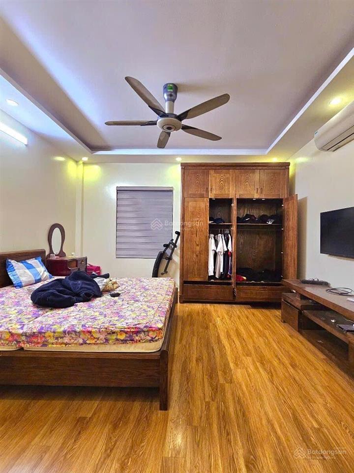 Gấp! nguyễn chí thanh 52m 6 tầng, mặt tiền 4,5m, thang máy, ô tô vào nhà, 10m ra phố, giá 14 tỷ