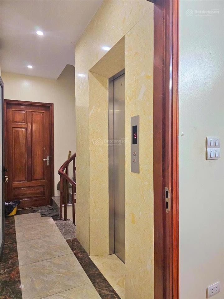Gấp! nguyễn chí thanh 52m 6 tầng, mặt tiền 4,5m, thang máy, ô tô vào nhà, 10m ra phố, giá 14 tỷ
