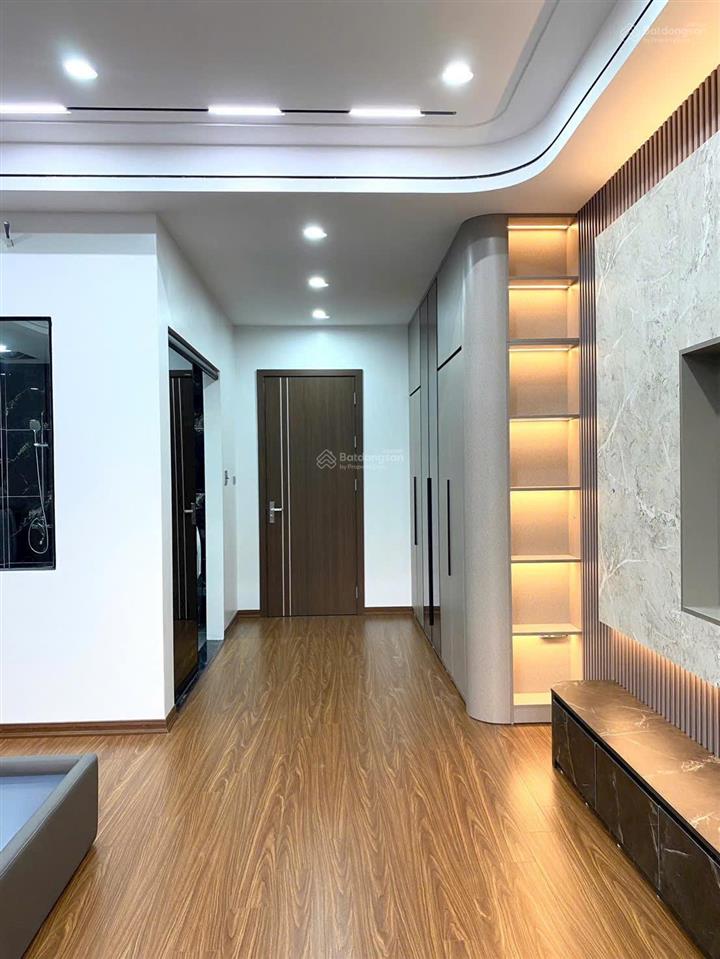 15 tỷ có nhà chùa láng! 55m ngõ ô tô tránh, 6 tầng, thang máy, thoáng sáng, gần phố, kinh doanh