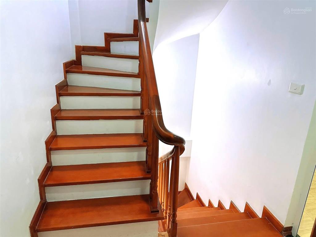 Phân lô trần quang diệu, 50m 5 tầng, ngõ thông ô tô 7 chỗ đỗ cửa, 10m ra vườn hoa ô tô tránh.