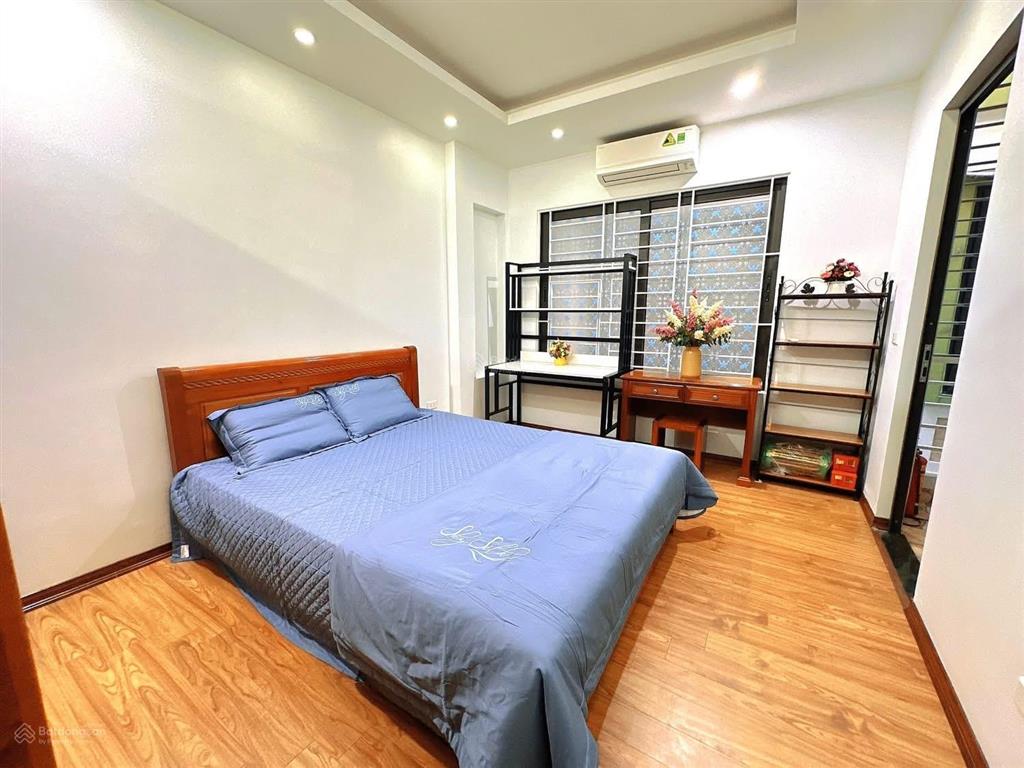 Phân lô trần quang diệu, 50m 5 tầng, ngõ thông ô tô 7 chỗ đỗ cửa, 10m ra vườn hoa ô tô tránh.