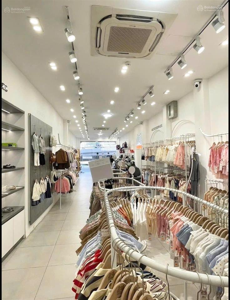 Điểm kinh doanh sát mặt phố thái hà 60m, trước nhà 2 ô tô tránh, 6 tầng thang máy, gara, vỉa hè,