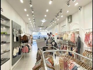 Điểm kinh doanh sát mặt phố thái hà 60m, trước nhà 2 ô tô tránh, 6 tầng thang máy, gara, vỉa hè,