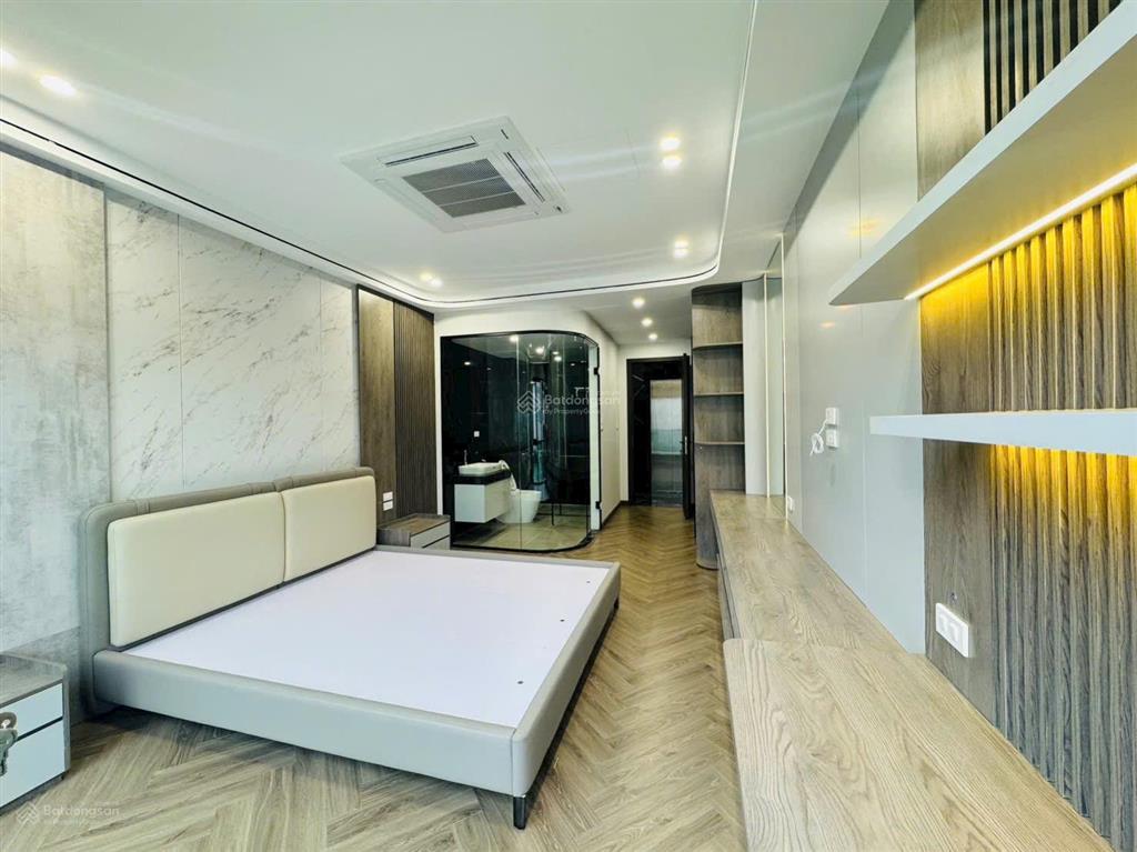 Hiếm! huỳnh thúc kháng, phân lô, dt 61m*6t. gara ôtô, thang máy, sáng, thoáng, kinh doanh