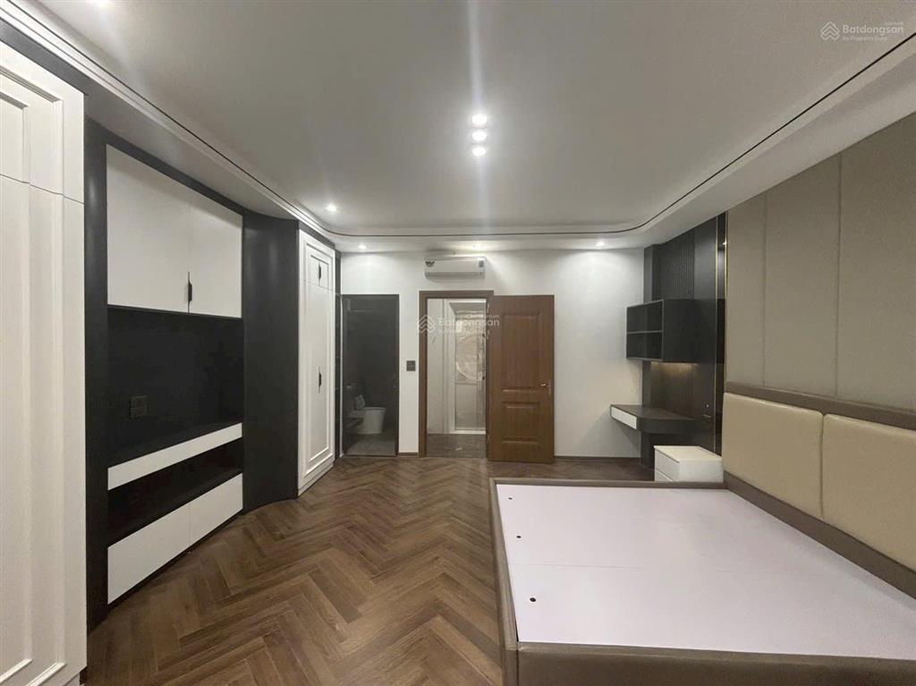 Hiếm! huỳnh thúc kháng, phân lô, dt 61m*6t. gara ôtô, thang máy, sáng, thoáng, kinh doanh