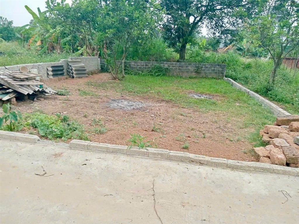 Cần bán nhanh lô đất 100m2 fulltc mt8m di chuyển lên đh fpt chỉ 3p mà giá còn lâu mới tới 30tr/m