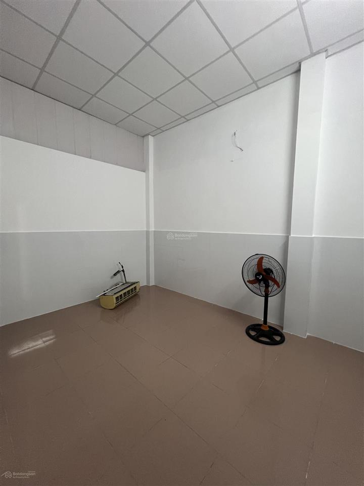 Cho thuê phòng giá rẻ, nhận 1 nữ, chung chủ, điện nước giá dân, free xe, gần công thương, aemall