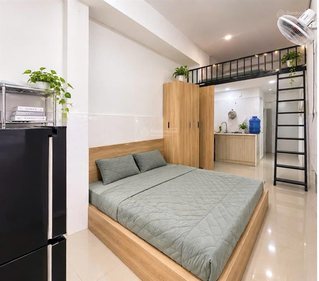 Cho thuê phòng gác, máy lạnh, gần sân bay, học viện hàng không, tiện lên bình thạnh
