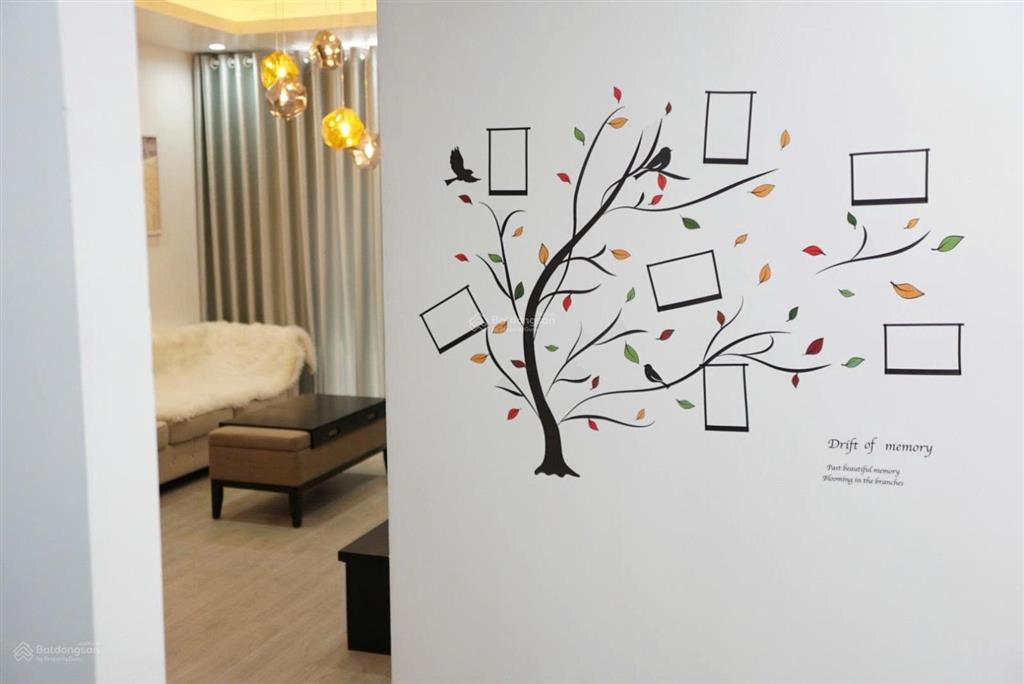 Cho thuê căn hộ kingston, 80m2, 2 phòng ngủ, có đủ nội thất, giá 22 triệu/tháng.  0976 028 ***