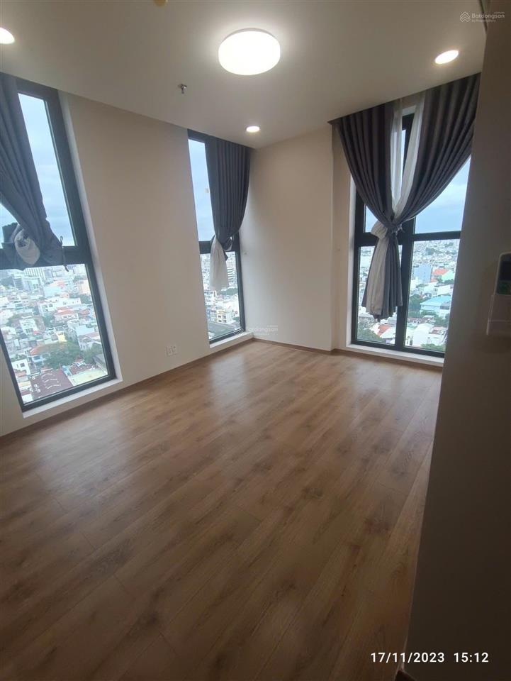Cho thuê căn hộ prak legend, 90m2, 3pn, 2wc, lầu cao, ở liền, gía 21 triệu/tháng  0976 028 ***