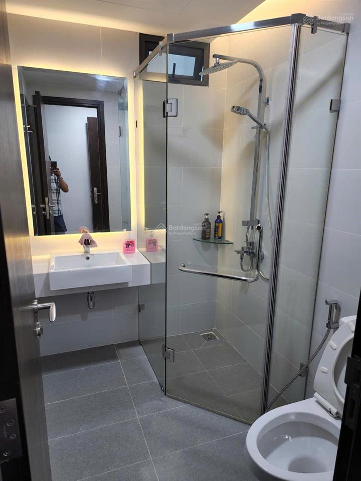 Cho thuê căn hộ res green, 60m2, 2pn,2wc, nội thất cơ bản, giá 13tr/th, ở liền.  0976 028 ***