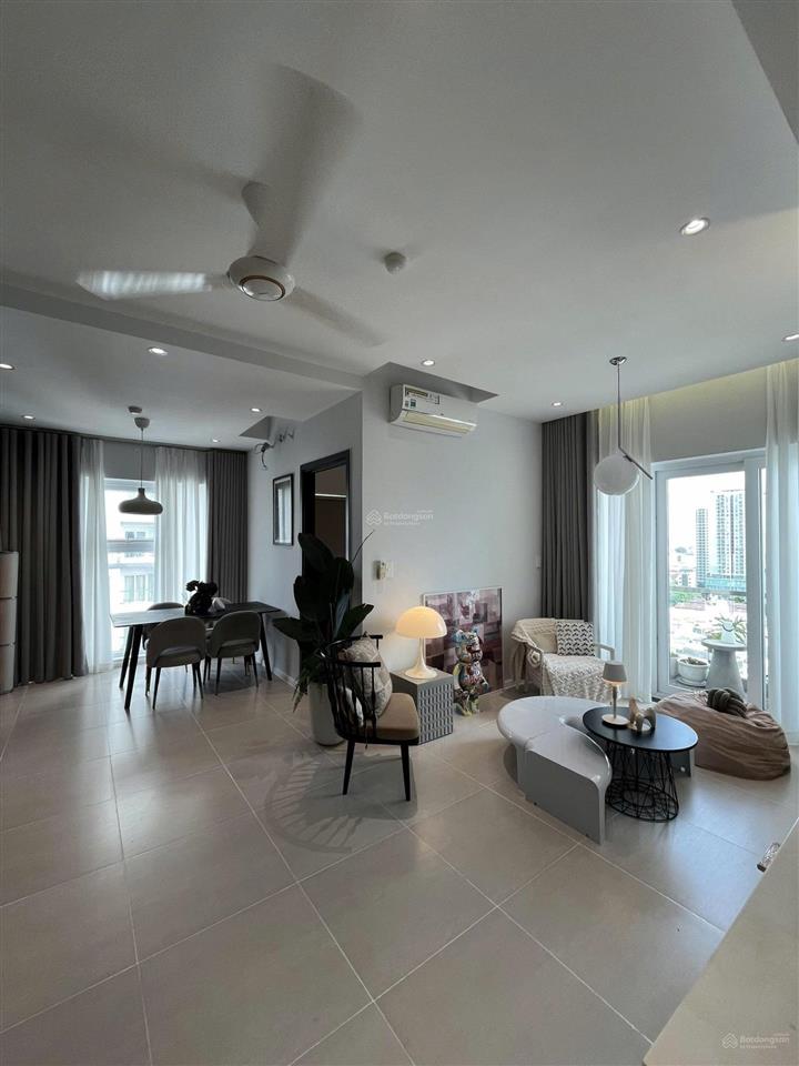 Cho thuê căn hộ xigrand court, q10, 80m2, 2pn, 2wc, căn góc, full nội thất, giá 18tr/th, 0976 028 ***