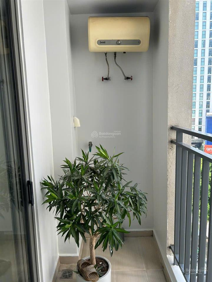 Cho thuê căn officetel newton, 34m2, có ban công, nội thất, giá 15tr/th (bao phí ql).  0976 028 ***