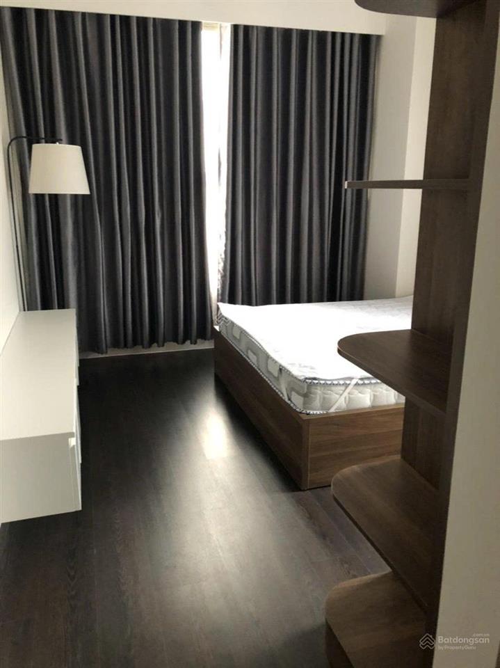 Bán căn hộ chung cư newton, 95m2, 3pn,2wc, nội thất, lầu trung, giá 7,8 tỷ,  0976 028 ***