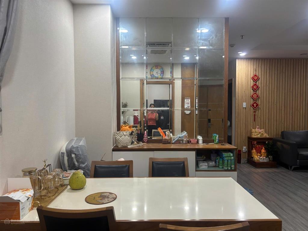 Cần bán căn hộ him lam chợ lớn, quận 6, 97m2, 2pn, 2wc, sổ hồng, giá 5,3 tỷ .  0976 028 ***