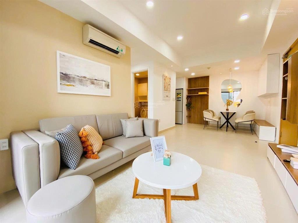 Cho thuê căn hộ terra royal, q3, 72m2, 2pn, 2wc, full nội thất, giá 24tr/th. ở liền.  0976 028 ***
