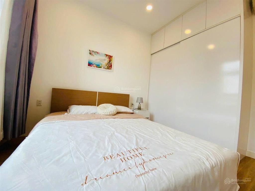 Cho thuê căn hộ terra royal, q3, 72m2, 2pn, 2wc, full nội thất, giá 24tr/th. ở liền.  0976 028 ***