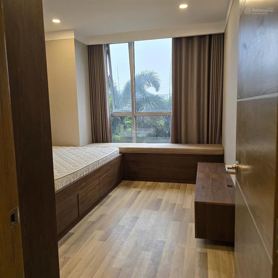 Sài gòn airport 125m2, 3pn siêu rộng, full nội thất, giá thuê 25 triệu/tháng. ở ngay.  0976 028 ***