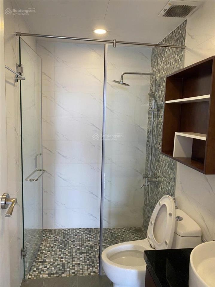 Cho thuê căn hộ kingston, 80m2, 2pn, 2wc, full nội thất, lầu trung, giá 20tr/tháng.  0976 028 ***