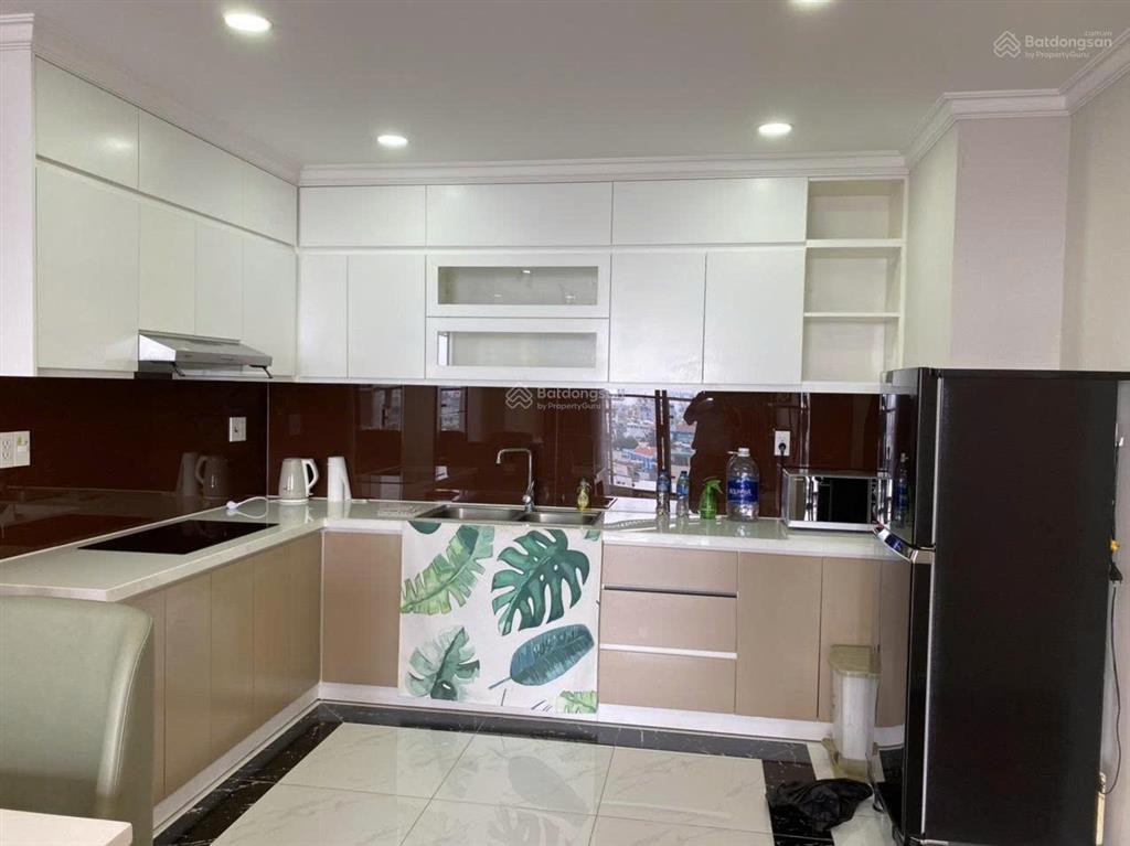 Cho thuê căn hộ kingston, 80m2, 2pn, 2wc, full nội thất, lầu trung, giá 20tr/tháng.  0976 028 ***