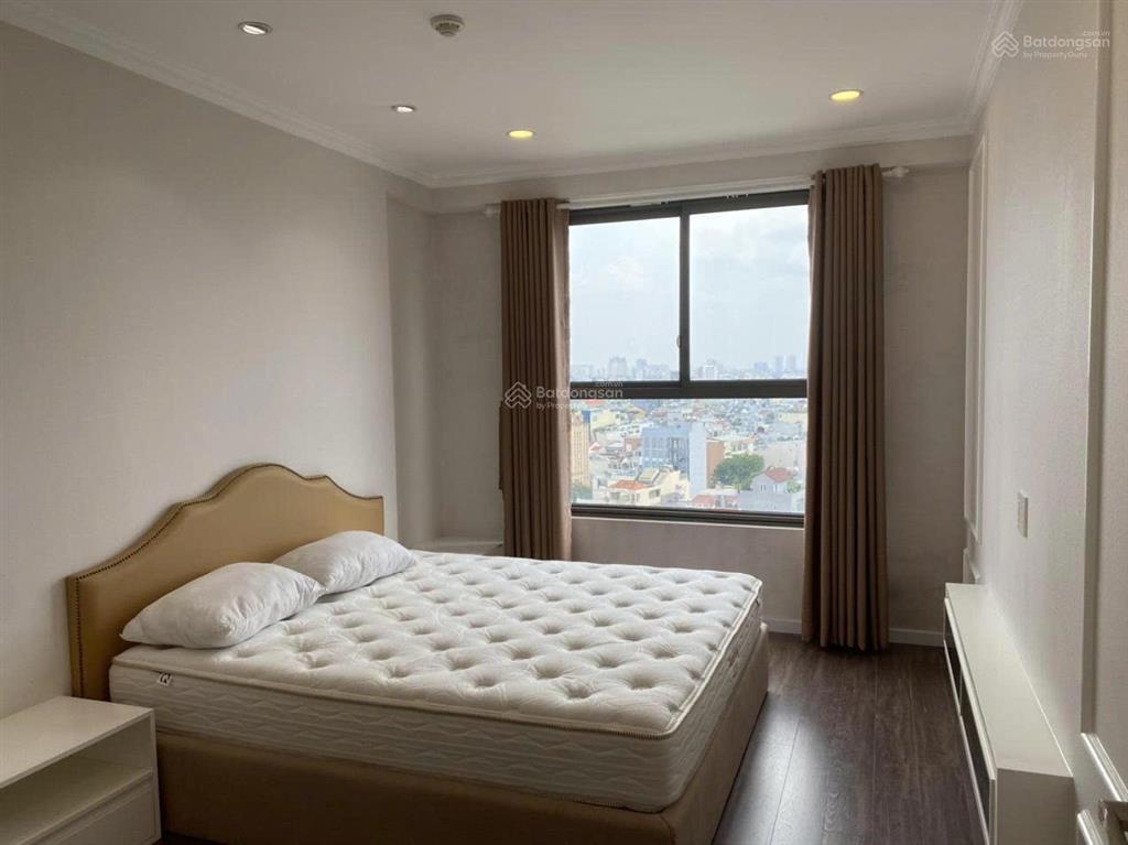 Cho thuê căn hộ kingston, 80m2, 2pn, 2wc, full nội thất, lầu trung, giá 20tr/tháng.  0976 028 ***