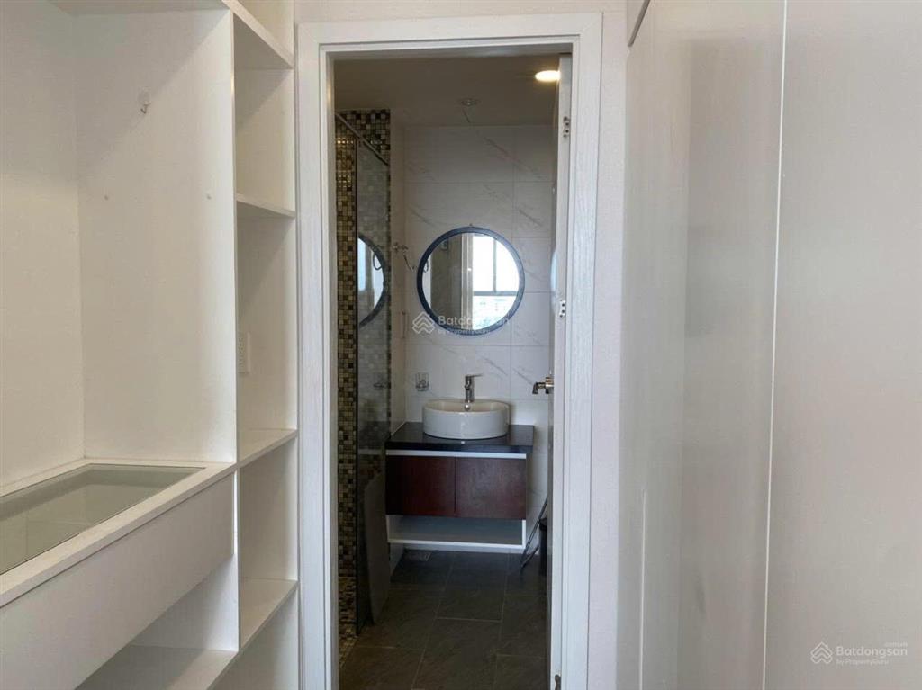 Cho thuê căn hộ kingston, 80m2, 2pn, 2wc, full nội thất, lầu trung, giá 20tr/tháng.  0976 028 ***