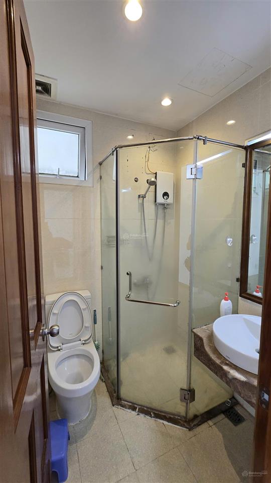 Cho thuê căn hộ sky center, phổ quang, 74m2, 2pn, 2wc, nội thất cơ bản, giá 14 tr/th.  0976 028 ***