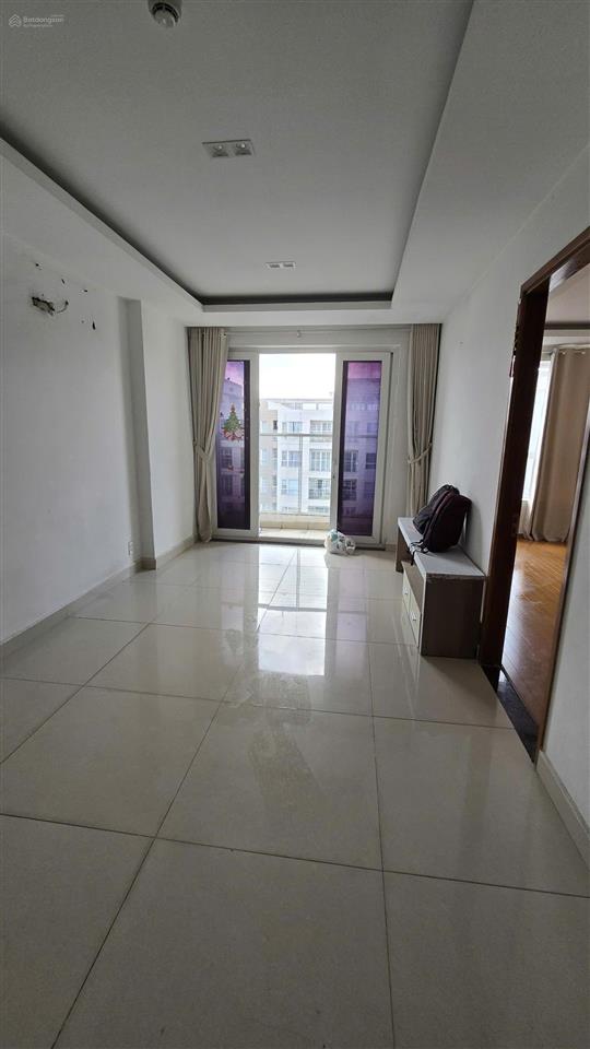 Cho thuê căn hộ sky center, phổ quang, 74m2, 2pn, 2wc, nội thất cơ bản, giá 14 tr/th.  0976 028 ***