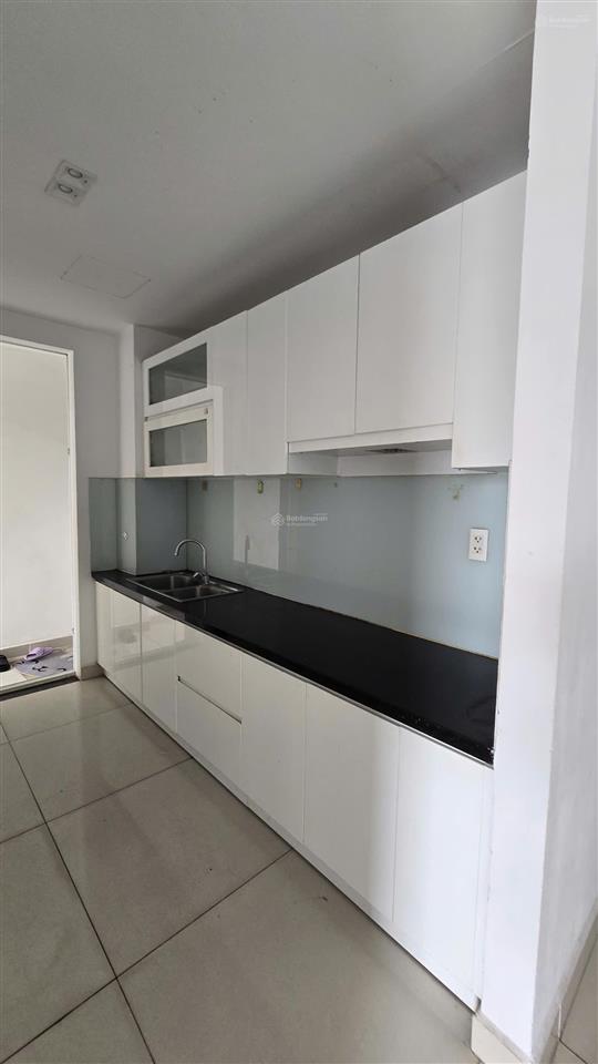 Cho thuê căn hộ sky center, phổ quang, 74m2, 2pn, 2wc, nội thất cơ bản, giá 14 tr/th.  0976 028 ***