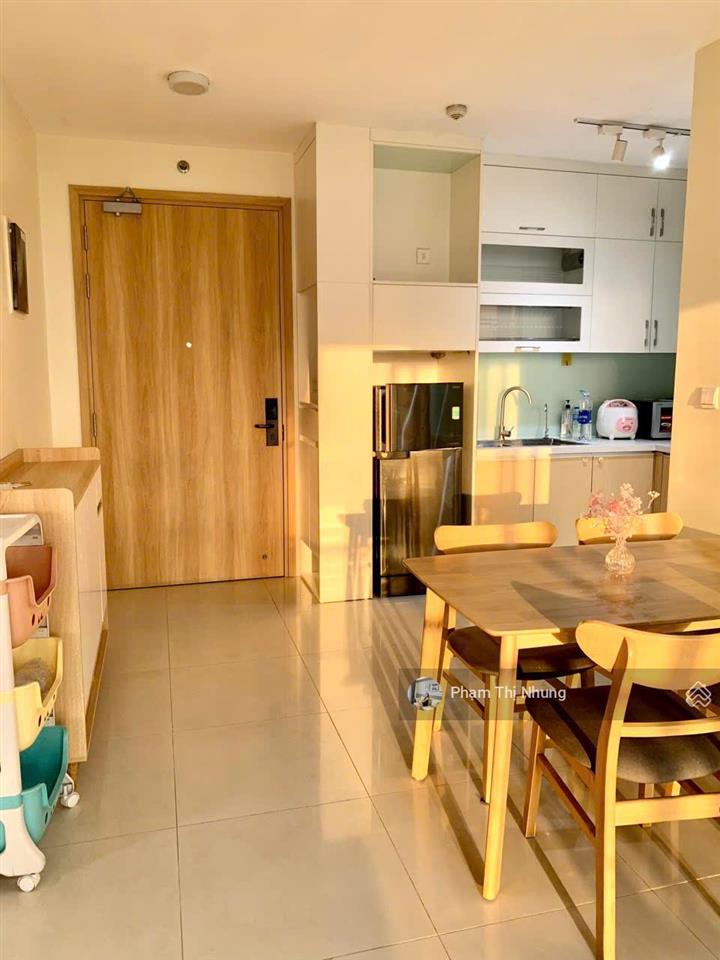 Chính chủ bán căn hộ emerald  celadon city  63m2/ 2pn, đầy đủ nội thất, thoáng mát, giá 5,2 tỷ