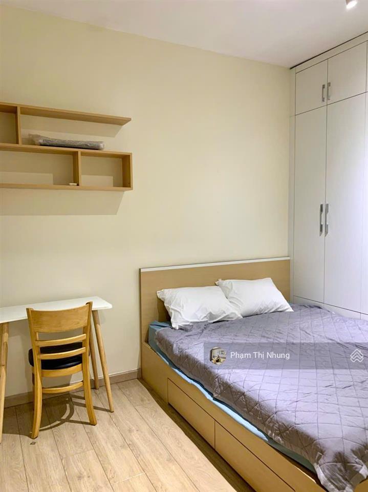 Chính chủ bán căn hộ emerald  celadon city  63m2/ 2pn, đầy đủ nội thất, thoáng mát, giá 5,2 tỷ