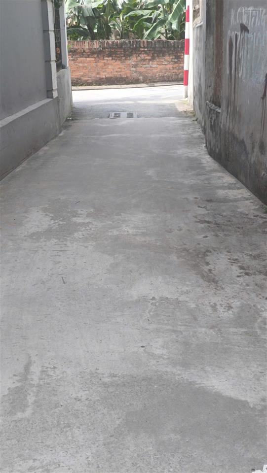 E cần tiền gấp muốn bán lô góc .  dt 80m2 mặt tiền 5m .