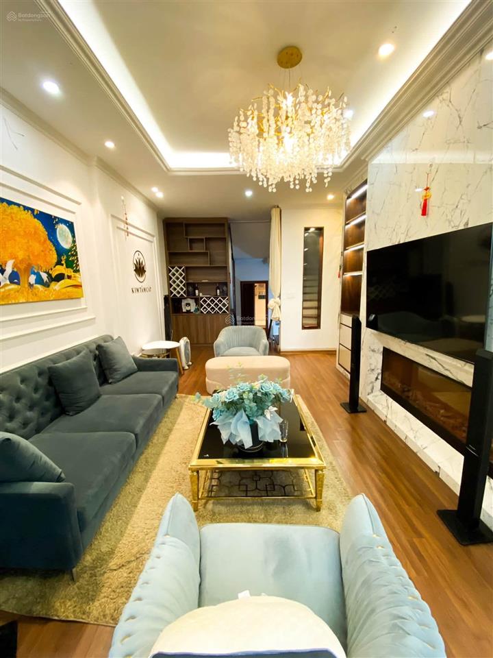 Bán nhà riêng tại phố pháo đài láng, 26,91 tỷ, 56m2, view đẹp, giá tốt