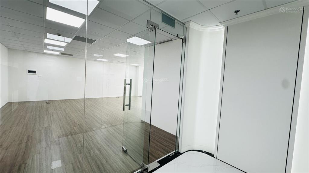 Cho thuê 70m2 văn phòng hạng a  giá thuê hạng c