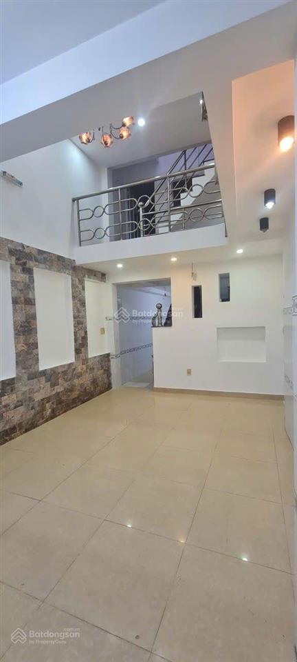 4 tỷ 3 nhà 3 tầng quận 7  ngay hoàng trọng mậu, tân hưng  dt 4x10m  4 pn, dt 10 triệu