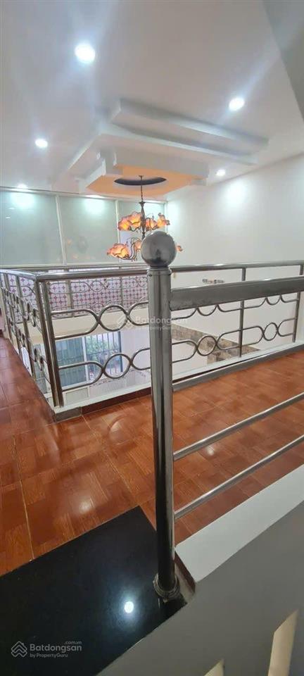 4 tỷ 3 nhà 3 tầng quận 7  ngay hoàng trọng mậu, tân hưng  dt 4x10m  4 pn, dt 10 triệu