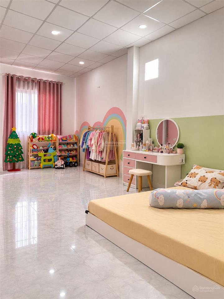 Nhà 3 tầng m.ặt t.iền kinh doanh gần lotte mart  quận 7dt 4.2x16mhơn 8 tỷ