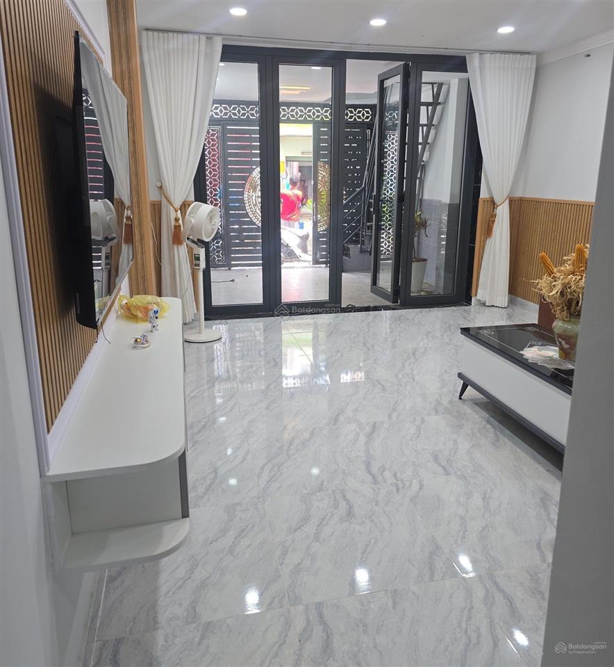 Nhà 2 tầng quận 7 dt 73m2  kdc hiện hữu  shr hoàn công  có thu nhập  tân thuận  giáp quận 1