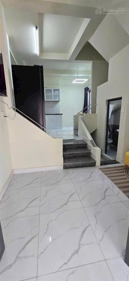 Nhà mới 4 tầng, 2 mặt tiền hẻm trước sau vào ở ngay  bình đông, p14, quận 8 (nay p. phú định)