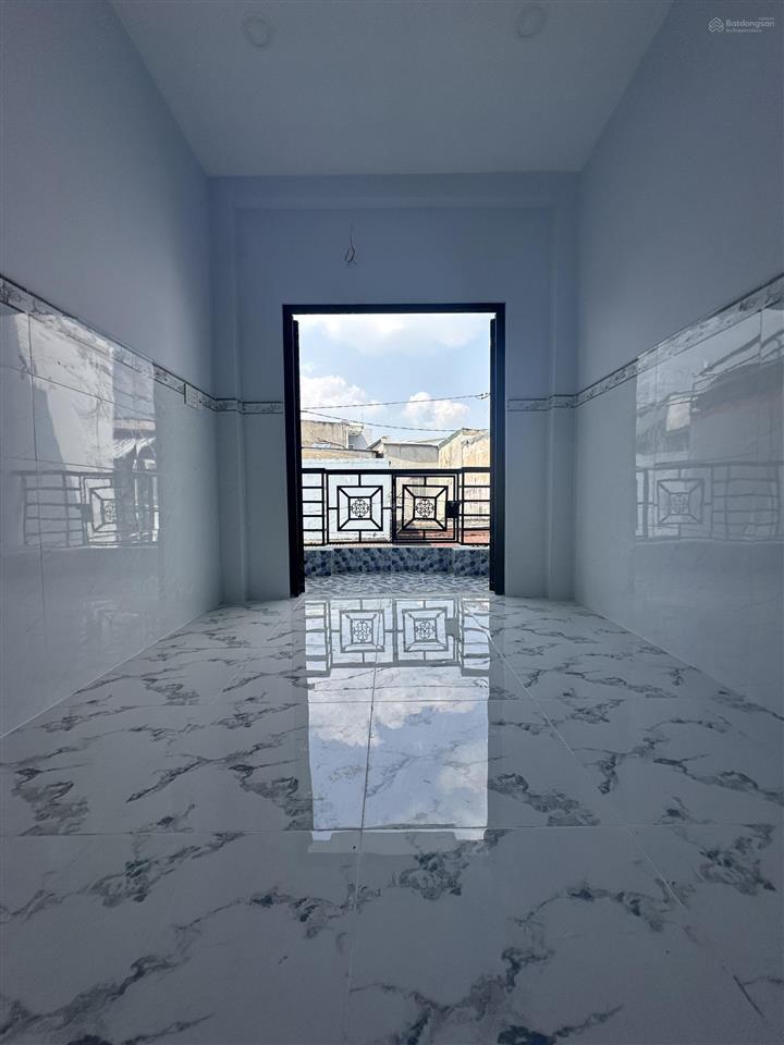 Nhà mới nở hậu  sân rộng để xe chỉ nhỉnh 4 tỷ lưu hữu phước q8