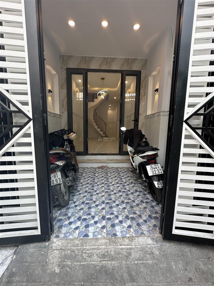 Nhà mới nở hậu  sân rộng để xe chỉ nhỉnh 4 tỷ lưu hữu phước q8