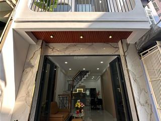 Nhà đẹp 2 tầng hưng phú, q8 giáp q1 full nội thất vào ở ngay