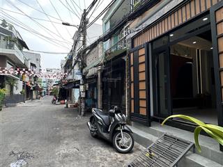 Nhà mặt tiền oto đỗ cửa, ngay khu ẩm thực làng ốc, phường 1 quận 8