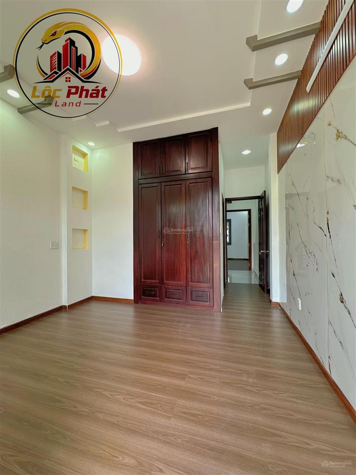 Nhà đẹp 4 tầng, khu phân lô  ô tô đỗ cửa bông sao, phường 5, quận 8  chỉ 10.3 tỷ