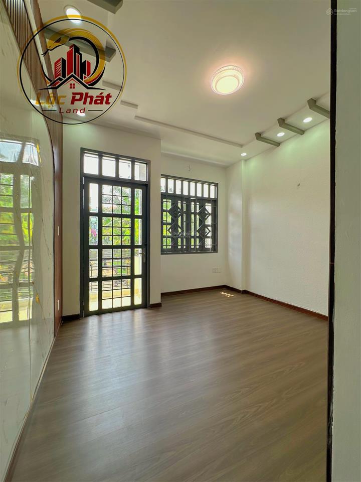 Nhà đẹp 4 tầng, khu phân lô  ô tô đỗ cửa bông sao, phường 5, quận 8  chỉ 10.3 tỷ