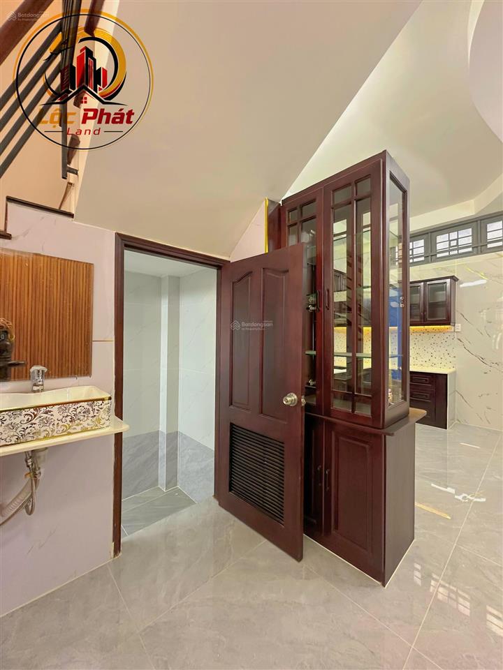 Nhà đẹp 4 tầng, khu phân lô  ô tô đỗ cửa bông sao, phường 5, quận 8  chỉ 10.3 tỷ